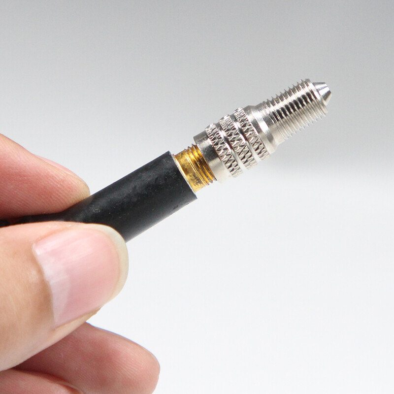 4 tk/komplekti topelttihendiga voolu läbi klapivarre rehvikorgid, pumbatav läbi kõrgsurveveoautode poolbussirehvide jaoks