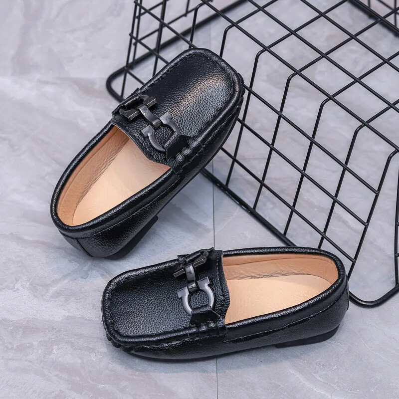 Poistele Loafers Lastele vabaaja tossud Slip-on tossud väikelastele Poistele Lastele Nahkjalatsid Metallist ketid Mokassiin Pidulik vabaaja Pehme