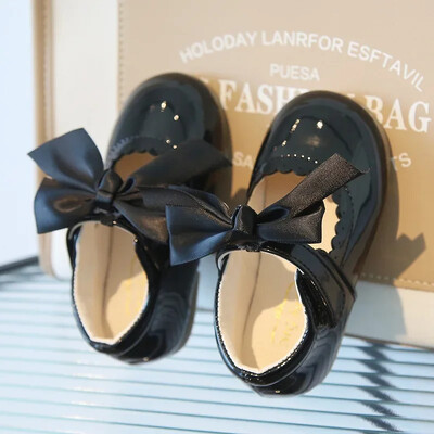 2024. gada pavasara rudens, maza mazuļa meitene, ādas kleita, kurpes bērniem, jauki Oksfordas spilgtas krāsas meiteņu ballīšu deju apavi