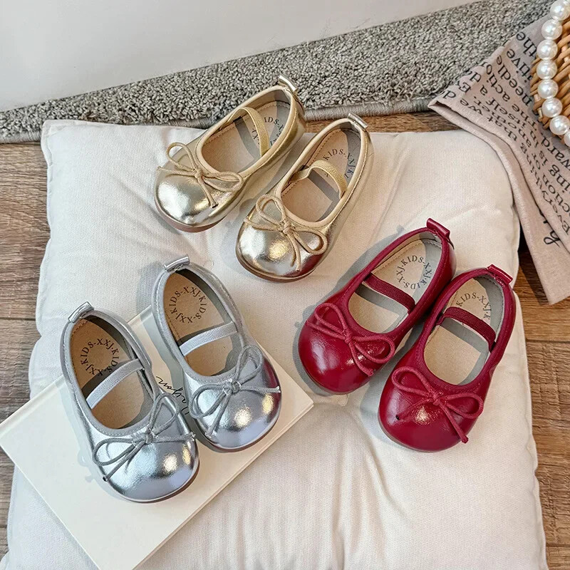 Proljetne i jesenske dječje male kožne cipele za djevojčice 2024. Modne jednostruke cipele za korejske djevojčice s mašnom i mekim potplatom protiv klizanja