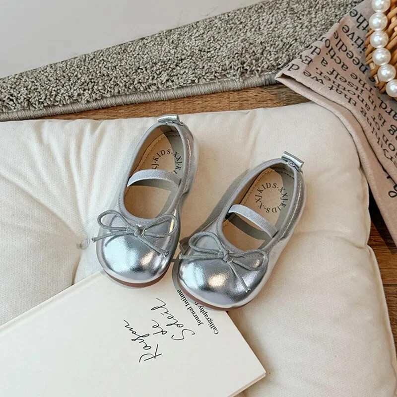 Proljetne i jesenske dječje male kožne cipele za djevojčice 2024. Modne jednostruke cipele za korejske djevojčice s mašnom i mekim potplatom protiv klizanja