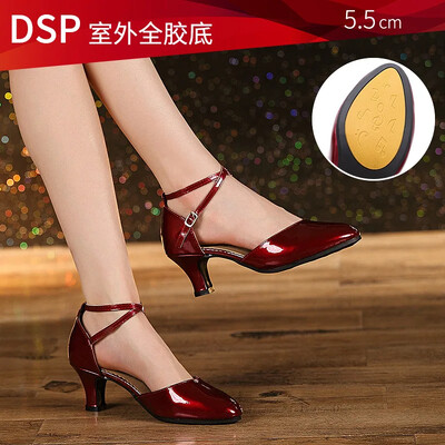 Moteriški Blizgantys odiniai Lotynų Amerikos šokių batai su uždaru pirštu minkštu padu Salsa Šiuolaikiniai batai Tango pramoginių šokių batai 3,5 cm / 5,5 cm kulnas