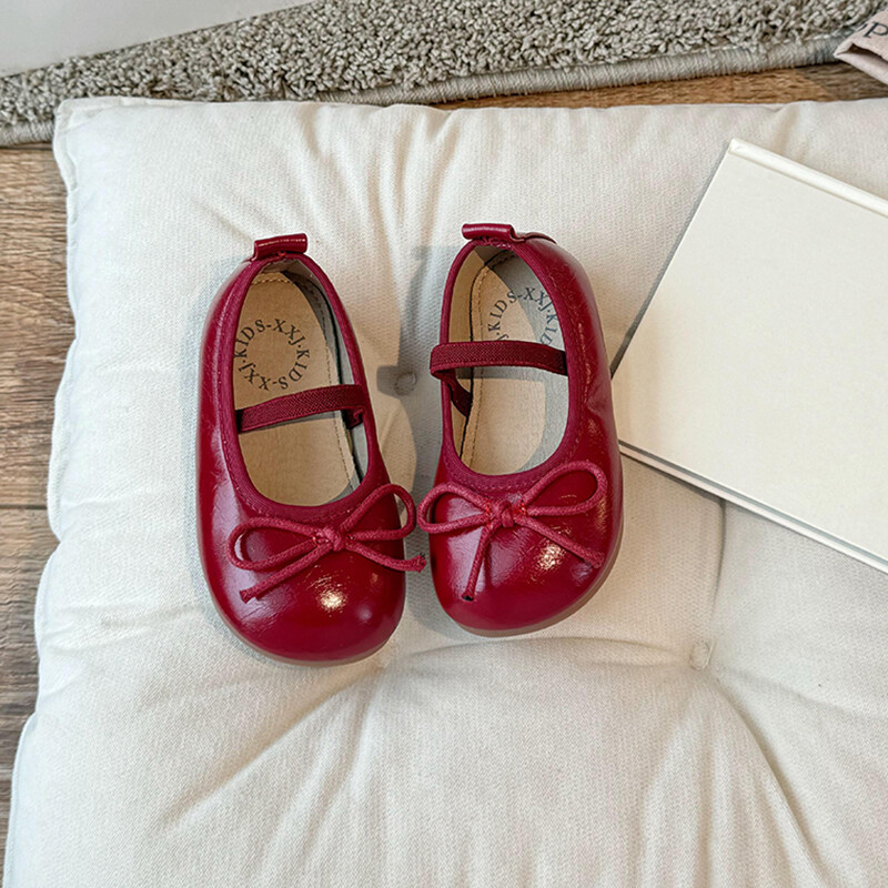 Dječje male kožne cipelice za djevojčice 2024, proljeće i jesen, modne jednostruke cipele za korejske djevojčice s mekim potplatom i mašnom protiv klizanja