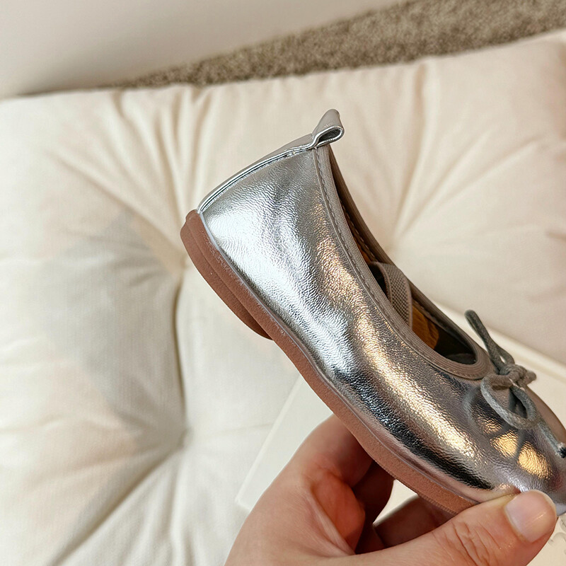 Dječje male kožne cipelice za djevojčice 2024, proljeće i jesen, modne jednostruke cipele za korejske djevojčice s mekim potplatom i mašnom protiv klizanja