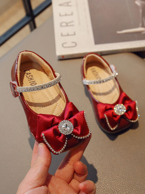 2023 Παιδικά Princess Shoes Luxury Crystal Pearl Party Flat παπούτσια λουστρίνι τριών χρωμάτων Shallow Chic παιδικά παπούτσια