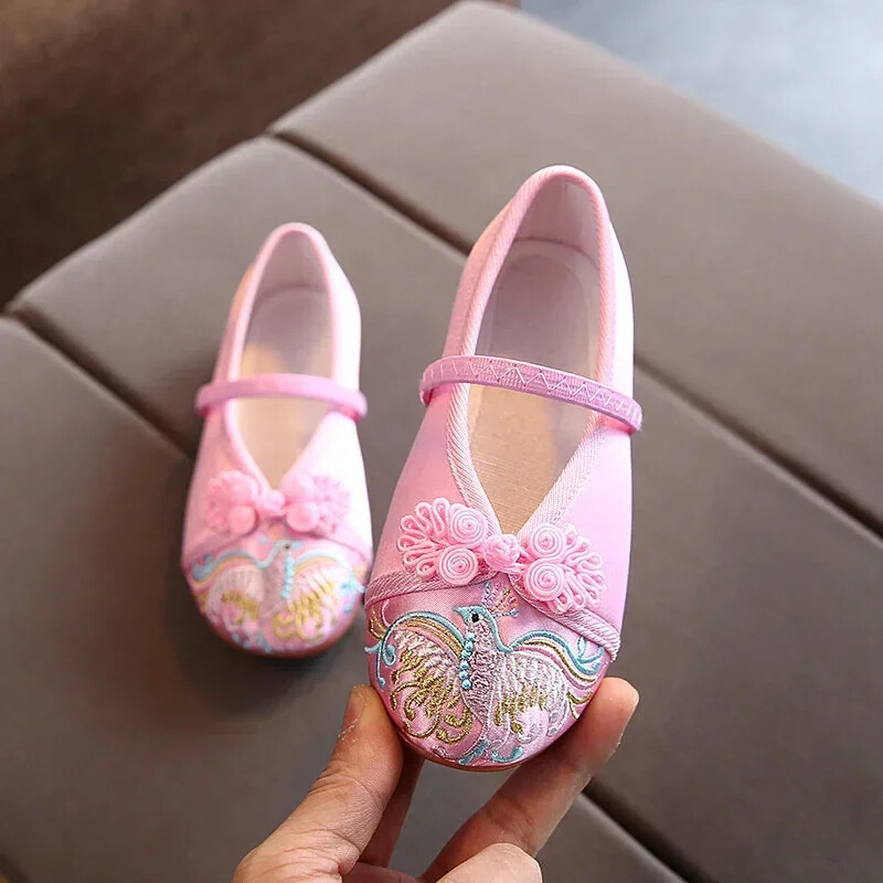 Gyerek Hanfu Cipők Kézzel készített hímzés Kínai stílusú vászon felületű cipő lányoknak Hagyományos virágmintás tánccipő 24-37