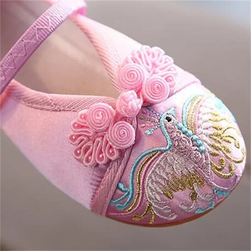 Gyerek Hanfu Cipők Kézzel készített hímzés Kínai stílusú vászon felületű cipő lányoknak Hagyományos virágmintás tánccipő 24-37