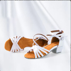 Mergaičių satininiai lotyniškų šokių batai žemakulniai pramoginių šokių batai suaugusiems, tango salsos batai, skirti pratyboms mažiems vaikams, lotyniškų šokių bateliai, pasirodymai