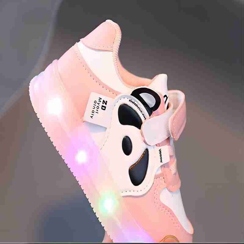 Bērnu LED apavi ar apgaismojumu 2024. gada pavasarī Jauni ādas sporta apavi zēniem, meitenēm, mazuļiem, mīksta zole, neslīdoši ikdienas galda apavi