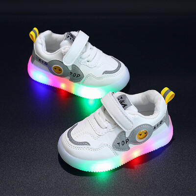 Zapatillas Fashion Kid LED Light Shoe 2023 Kid Ērti ikdienas apavi Luminous meiteņu apavi zēnu sporta apavi Bērnu apavi Tênis