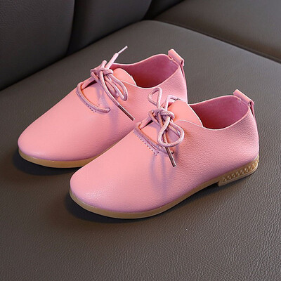 Meiteņu apavi pavasara modes Bērnu mīkstas, ērtas ādas apavi bērniem, princeses, šņorējamas kedas Melni balti plakanie CSH1469