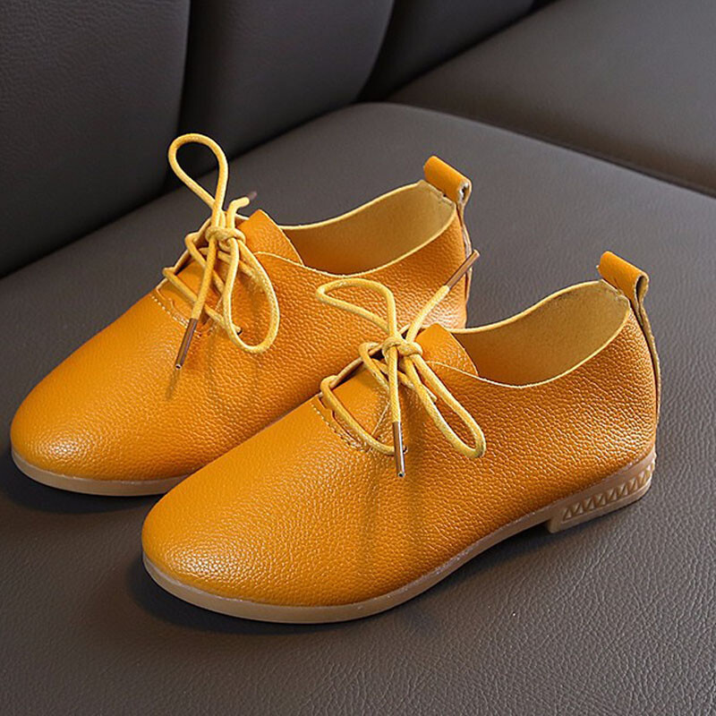 Meiteņu apavi pavasara modes Bērnu mīkstas, ērtas ādas apavi bērniem, princeses, šņorējamas kedas Melni balti plakanie CSH1469