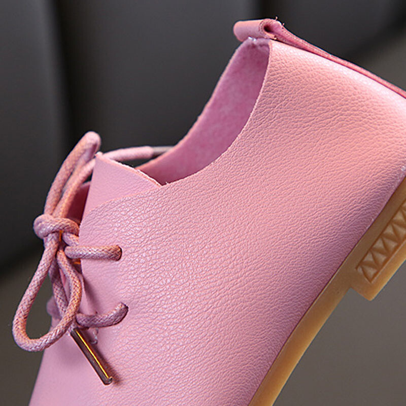 Meiteņu apavi pavasara modes Bērnu mīkstas, ērtas ādas apavi bērniem, princeses, šņorējamas kedas Melni balti plakanie CSH1469