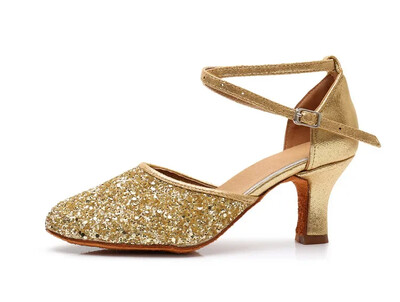 Latīņamerikas deju apavi ar fliteriem sievietēm pieaugušajiem ar vidējiem papēžiem augstpapēžu kurpes vasaras iesācējiem bērniem ar mīkstu zoli smailiem purngaliem