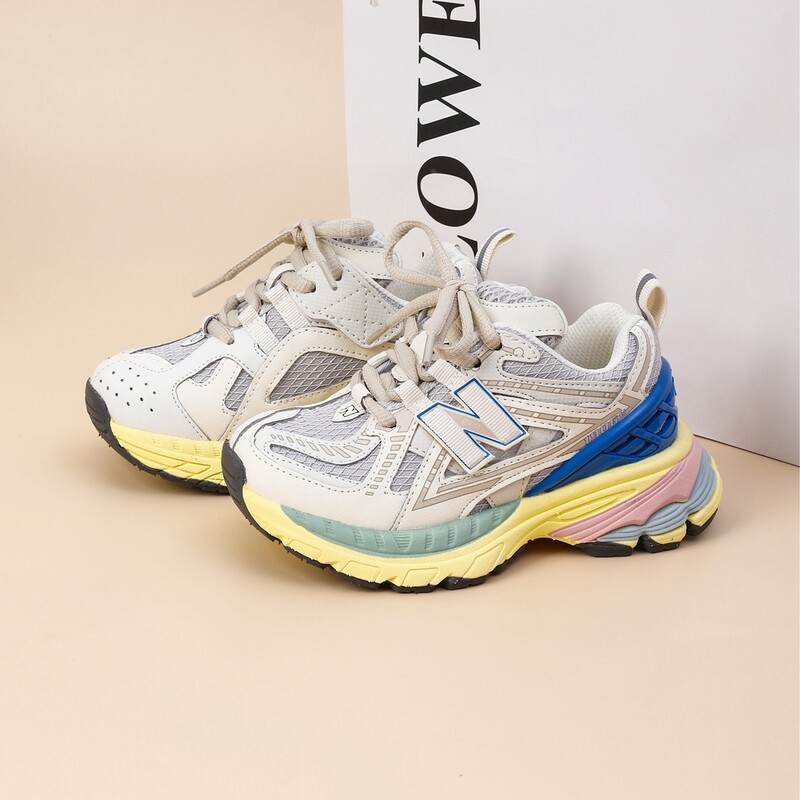 Jauni bērnu apavi zēniem Viegli un ērti sporta skriešanas apavi Modes meiteņu apavi augumam