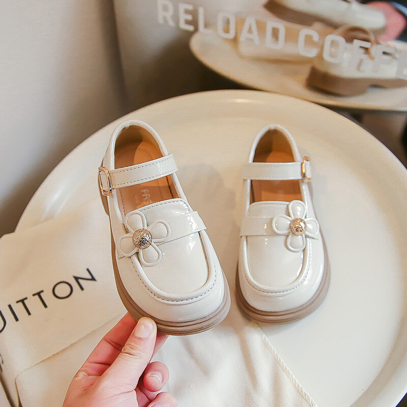 2024. gada bērnu apavu pavasaris Jauki puķu meiteņu ādas apavi ar mīkstu zoli Jaunas modes meiteņu ballīšu kleitas Apavi Eleganti sieviešu apavi