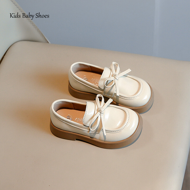 2024 lányok fekete kis PU bőr cipők fekete bézs tavaszi ősz új puha talpú hercegnő masni naplopó bebújós lapos 23-35 méret