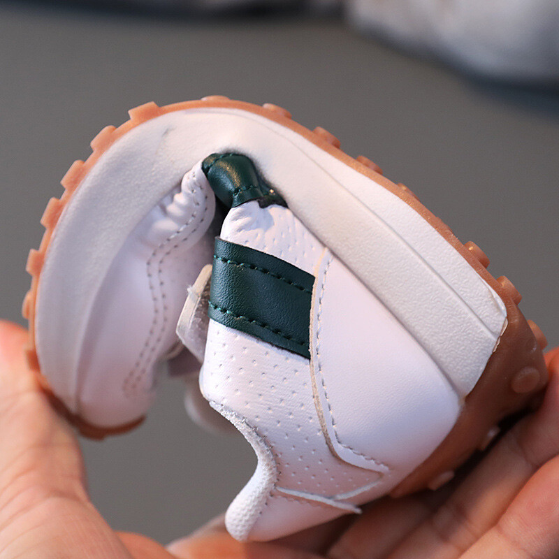 Παιδικά παπούτσια για αγόρι 2022 Μόδα για κορίτσια Απαλά αθλητικά παπούτσια για τρέξιμο τένις για παιδιά Flat casual παιδικά παιδικά παπούτσια για υπαίθρια αθλητικά παπούτσια