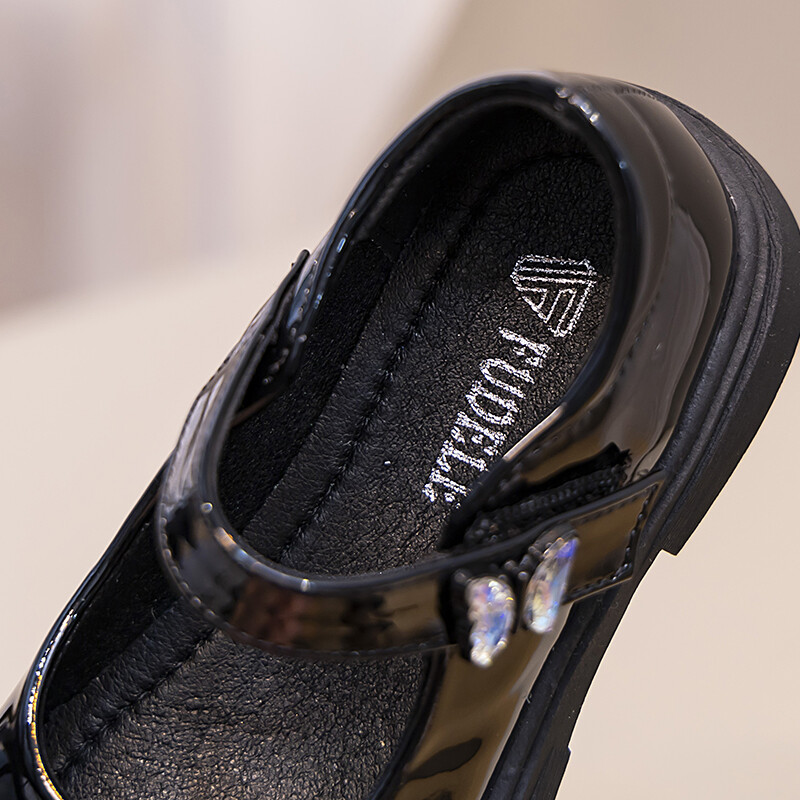 Bērnu apavi meitenēm Melni spīdīgi pavasara rudens uniforma skolas ādas apavi Pērles ar apaļiem purngaliem bērnu apavi Vienkāršs, viss atbilst