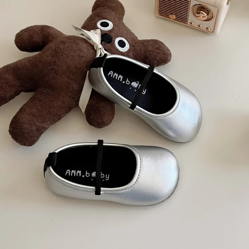 2024 m. rudens Nauji vaikiški odiniai batai mergaitėms Madingi korėjietiško stiliaus minkšta apačia, vienspalviai kasdieniai, universalūs, elegantiški plokščiapadžiai