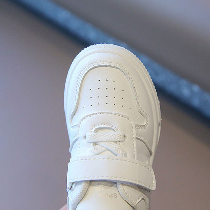 Mazuļa bērnu pavasara rudens jauni mazi balti kurpes Tenis kedas bērniem mīkstas zoles pretslīdes kedas Toddler ikdienas sporta apavi