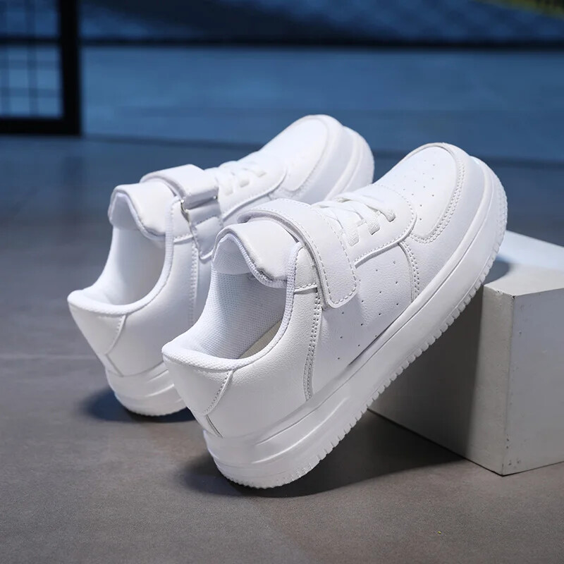 2024. g. bērnu apavi zēnu kedas PU ādas plakana ērta, melna, balta, ikdienišķas kedas, bērnu tenisa skeitborda apavi zēniem