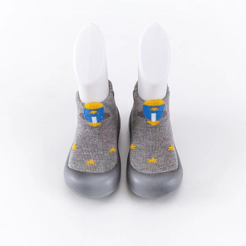 Zīdaiņu grīdas zeķes pavasara un rudens zīdaiņiem iekštelpu pretslīdes pastaigu apavi jaundzimušajiem, izolētas mīkstas zoles, pret krišanas zeķes un apavi