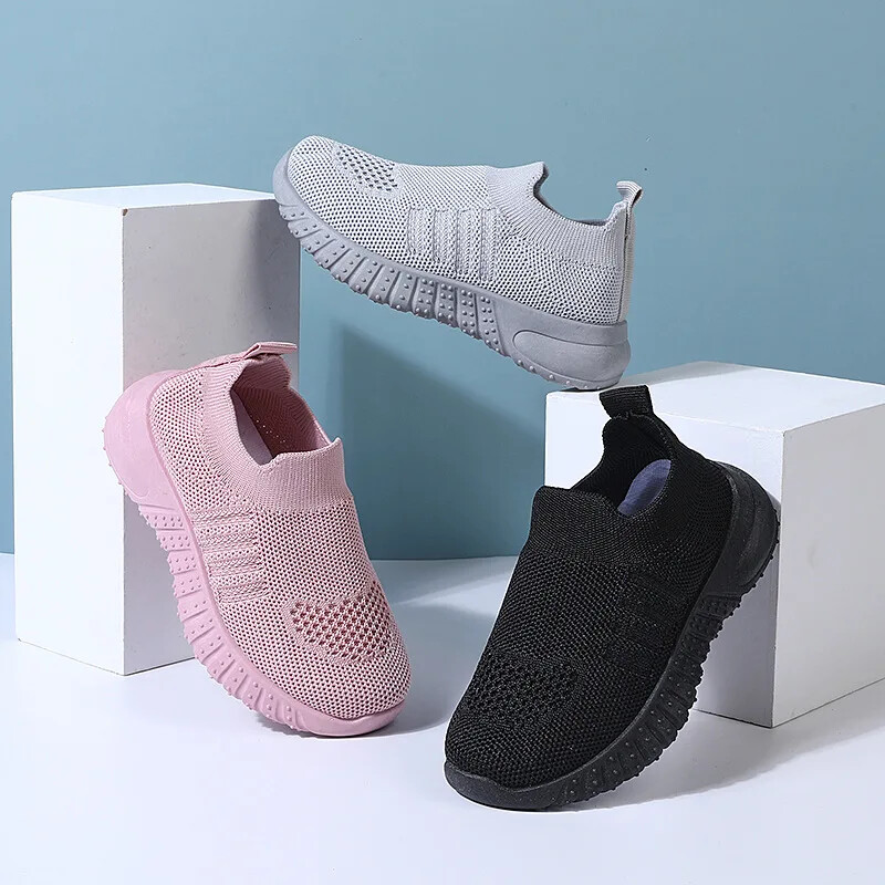 Vienkrāsaini elpojoši trikotāžas sporta apavi bērniem vecumā no 1 līdz 8 gadiem Uzvelkami ikdienas apavi pārrobežu sprādzienbīstamības stilā