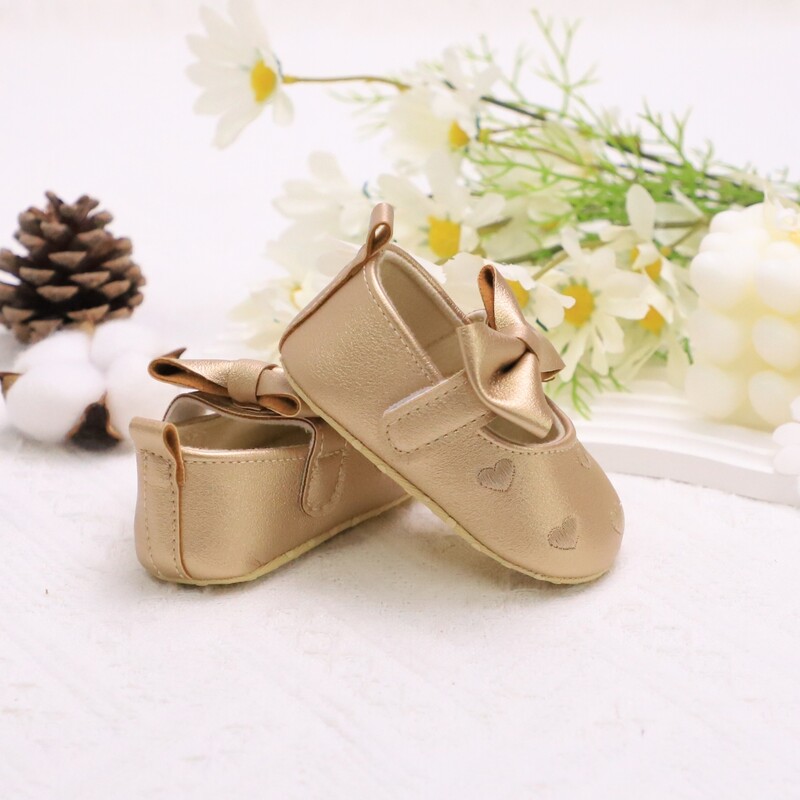 Meiteņu mazuļu kurpes bērnu izšuvumi mīlestības stils mazuļa pirmais soli apavu pāris elpojošs, neslīdošs modes