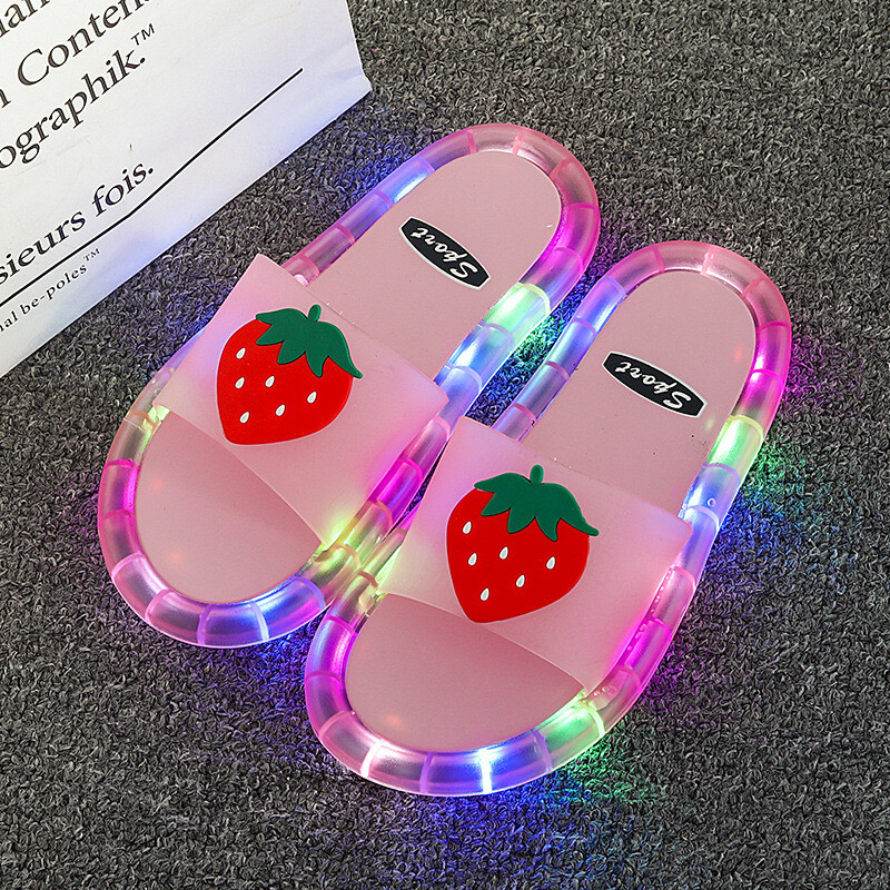 Merginos to paties stiliaus blyksinčios šviesos šlepetės moterims vasaros nišinis animacinis filmas, mielas patalpoje ir lauke atsparios lengvos basutės