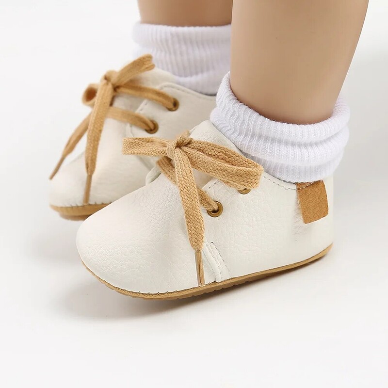 Meckior Baby Shoes Retro PU ādas zēnu meiteņu apavi Toddler Gumijas zole Pretslīdēšanas pirmie staigulīši Unisex jaundzimušo mokasīni
