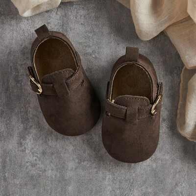Modes Jauni Baby Flats Apavi Mocasins Mīksta zole Neslīdoša First Walkers iekštelpu āra gumijas mazuļu apavi meitenēm zēniem
