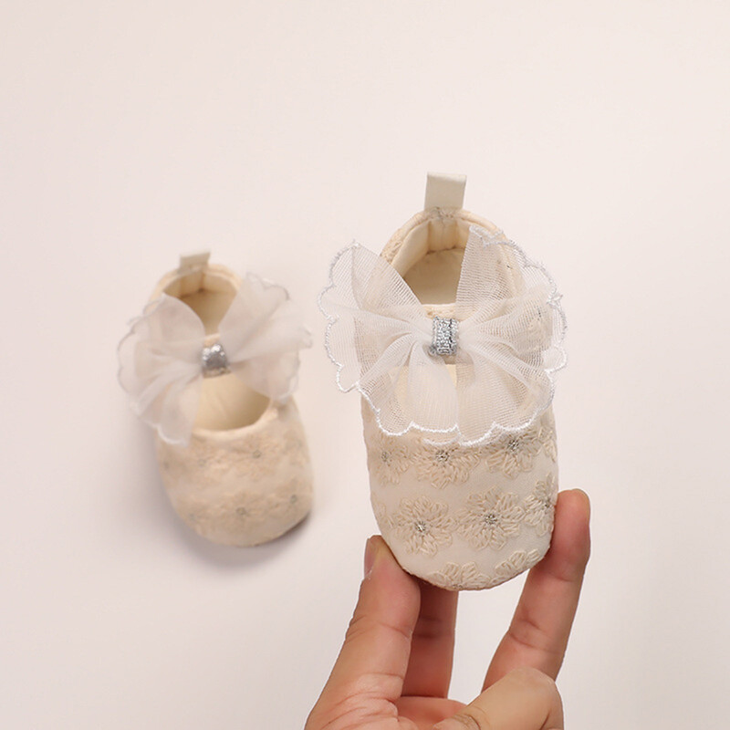 Kisgyermek kislányok Mary Jane Flats Princess virágos hímzéses ruha Cipők Csúszásmentes gyermekágyi cipők