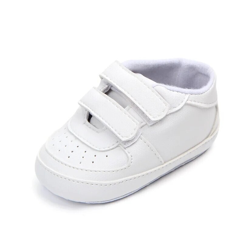 Fehér babacipők fiúknak lányoknak PU légáteresztő tornacipők puha talpú csecsemő sport tipegő cipő
