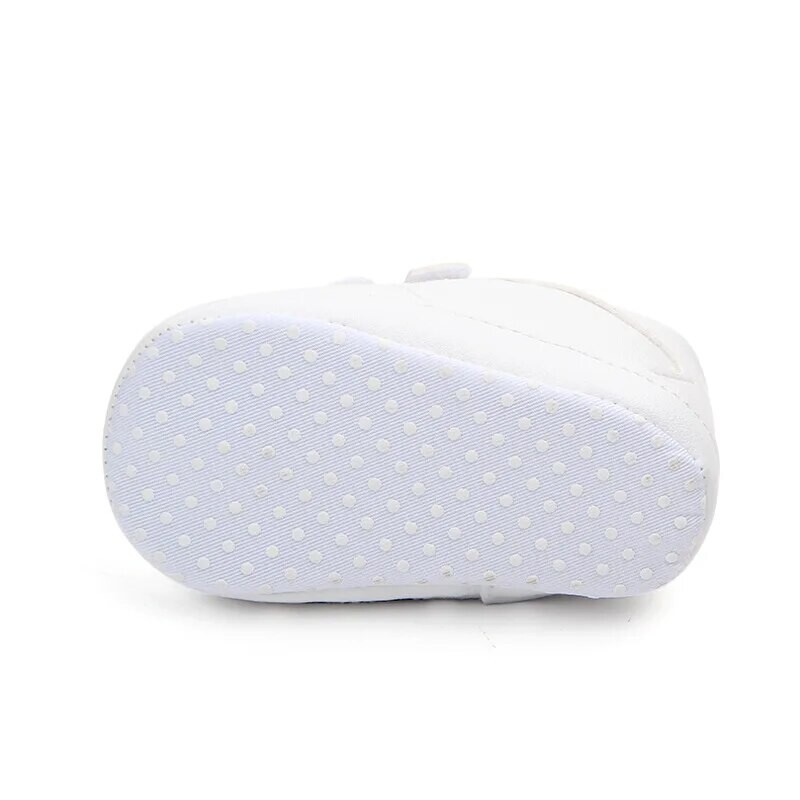 Fehér babacipők fiúknak lányoknak PU légáteresztő tornacipők puha talpú csecsemő sport tipegő cipő