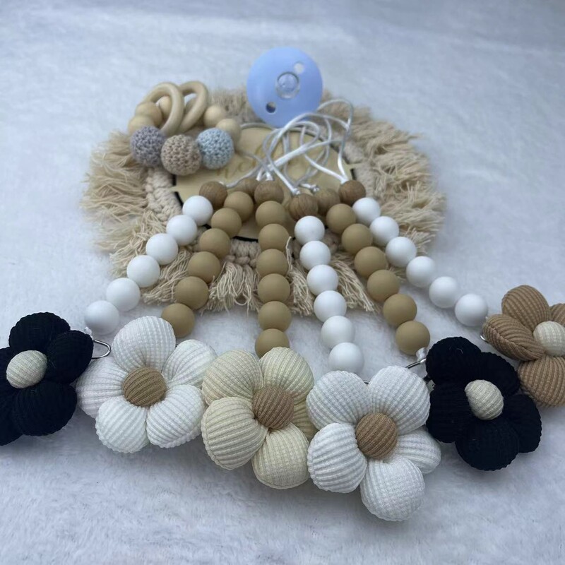 Kūdikių čiulptuko grandinėlė Penkių žiedlapių gėlių čiulptuko segtukai Silikoniniai karoliukai naujagimio manekeno spenelių laikiklio segtukai kūdikių čiulptuko laikiklis