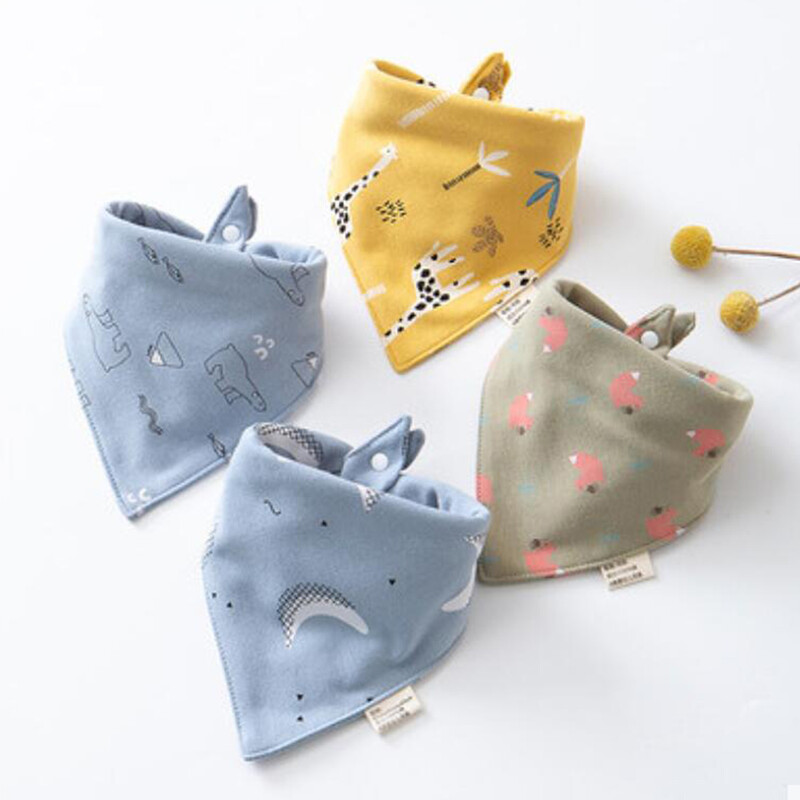 4 db Babaetetés előke háromszög pamut karikatúra újszülött köntös előke nyáltörülköző böfög szövet csecsemő fiú lány lány Slabber