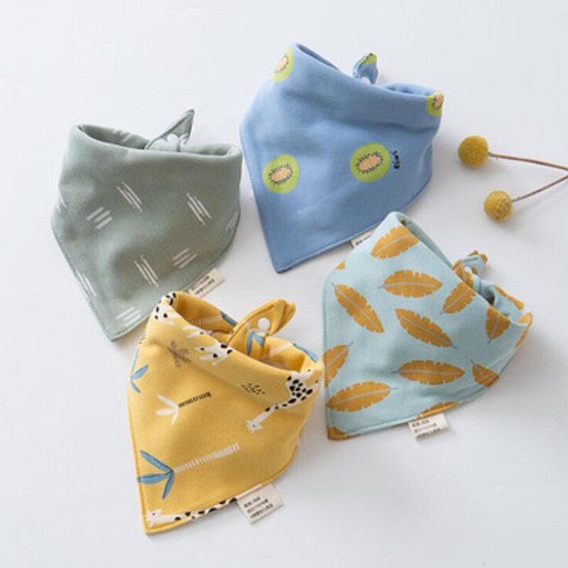 4 db Babaetetés előke háromszög pamut karikatúra újszülött köntös előke nyáltörülköző böfög szövet csecsemő fiú lány lány Slabber