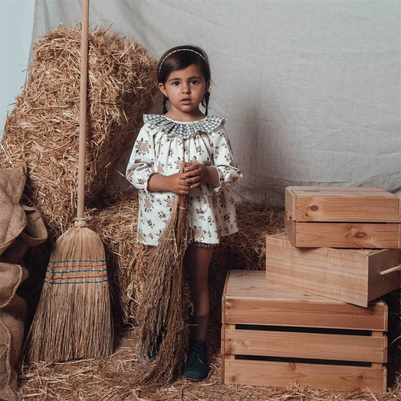 Prašmatni kaimiška gėlėta palaidinė ilgomis rankovėmis mergaitei, 2023 m. rudenį, nauja vaikų senovinė laisva lėlės apykaklė Mieli marginti marškinėliai