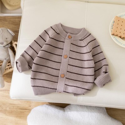 Naujagimių berniukų ir mergaičių megztinis paltas 2024 rudens ir žiemos mados dryžuotas megztas megztinis paltas vaikiškas audinys