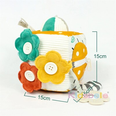 Kūdikio užimtas kubo sensorinių žaislų užsiėmimas mažiems vaikams, mokantis lavinančių žaislų, vystantis su veidrodžiu, minkštas kūdikis 0–3 m.