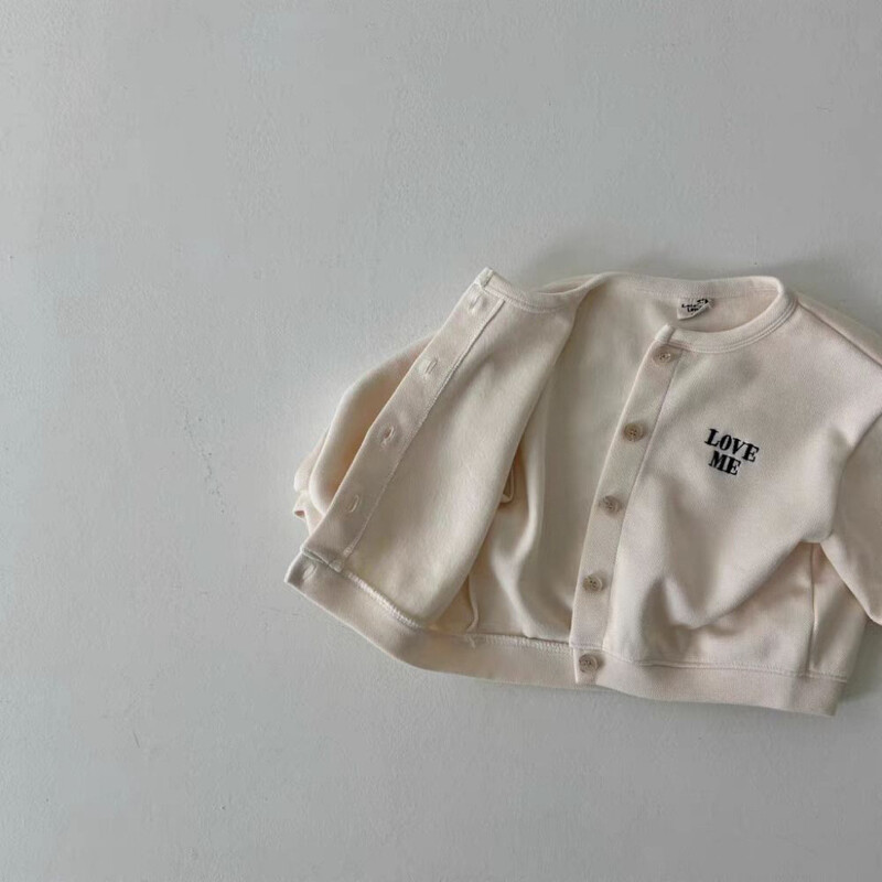 2024 őszi új baba hosszú ujjú betűs kabát csecsemő lány pamut kabát tipegő fiú alkalmi kardigán gyermekruhák