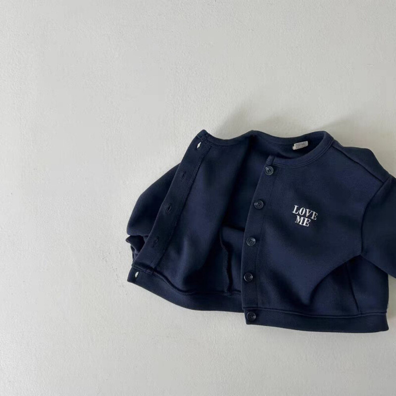 2024 őszi új baba hosszú ujjú betűs kabát csecsemő lány pamut kabát tipegő fiú alkalmi kardigán gyermekruhák