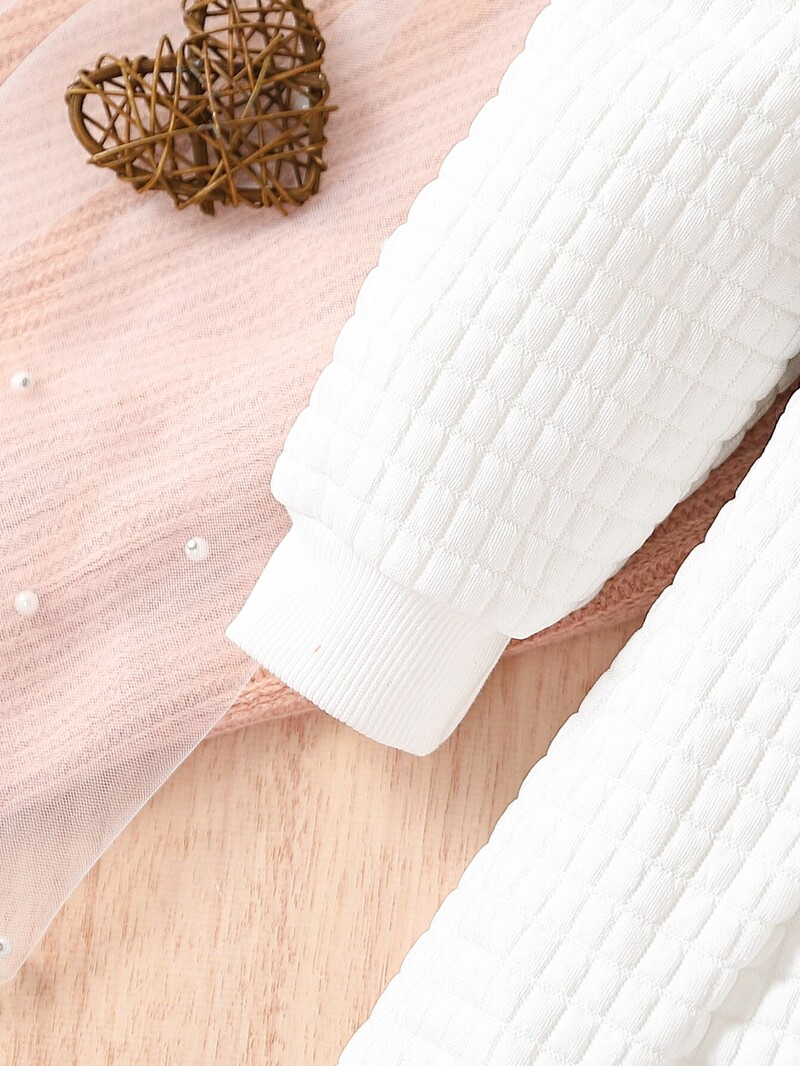 Mergaičių mados rudens ir žiemos terminio diržo suknelių komplektas Princesės paltas Klasikinis juodos ir baltos spalvos kontrastinis megztinis