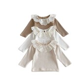 2025. gada pavasara korejiešu moderns mežģīņu apkakle ar vientuļām piedurknēm jaundzimušo meitenes T-krekls, mīksts elastīgs kokvilnas bērnu meitenes, pieskaņots saldais krekls