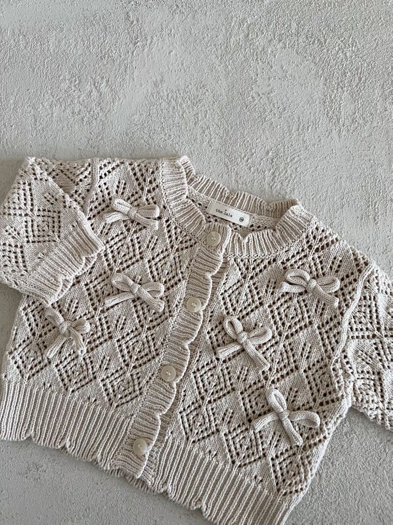 2024. gada rudens, jauns, zīdaiņu mētelis ar garām piedurknēm