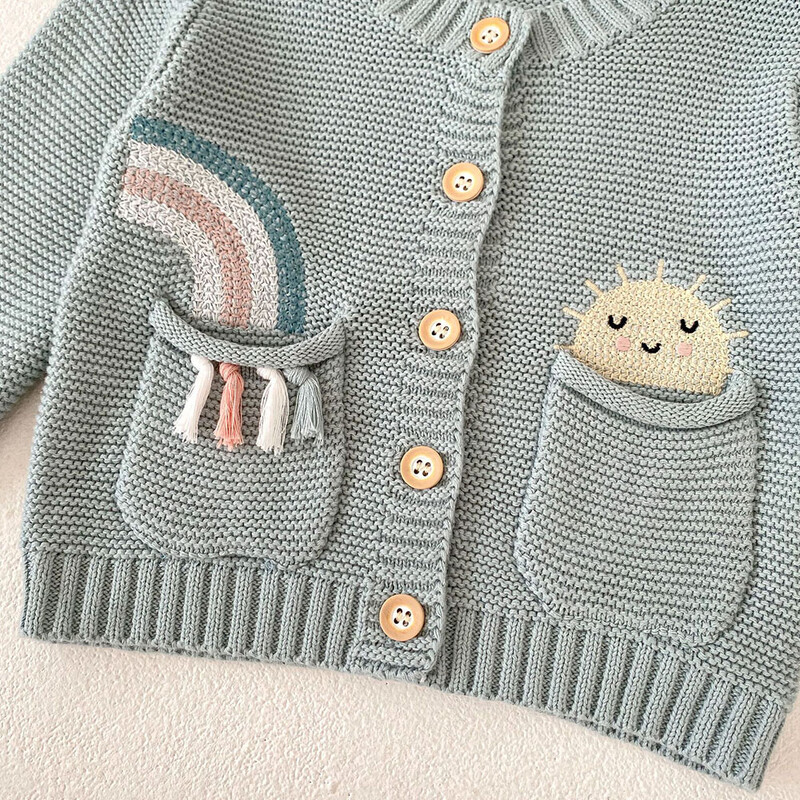 2024 m. rudens drabužėliai kūdikiams 0–3 m. animacinių filmų „Rainbow Sun“ mergaičių žakardo megztiniai berniukams, megzti medvilniniai megztiniai, paltai, viršutiniai kūdikiai