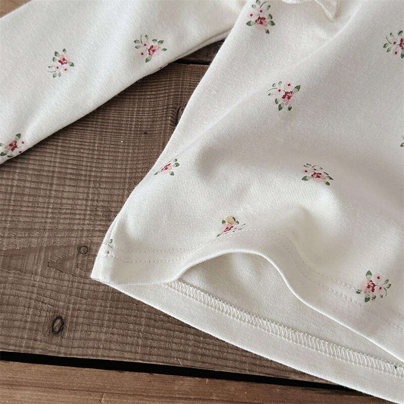 ﻿MILANCEL pavasario pižamos rinkinys kūdikiams mergaitėms su gėlėmis nėriniais skraidančiomis rankovėmis + kelnės 2 vnt.