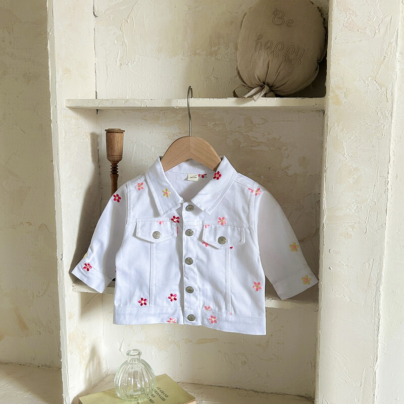 2025 tavaszi őszi kislány ruhák farmer dzsekik kabát lány csecsemő felső divat virág hímzés felsőruházat pamut fehér kabát