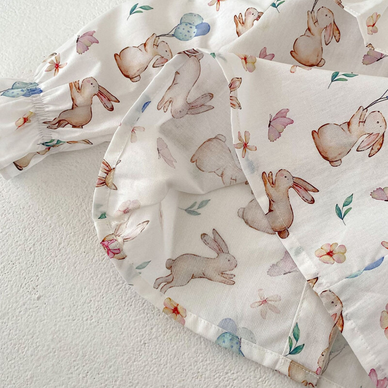 Rudens jauns mazuļu apģērbs meitenēm, moderns un daudzpusīgs tops ar trušu apdruku